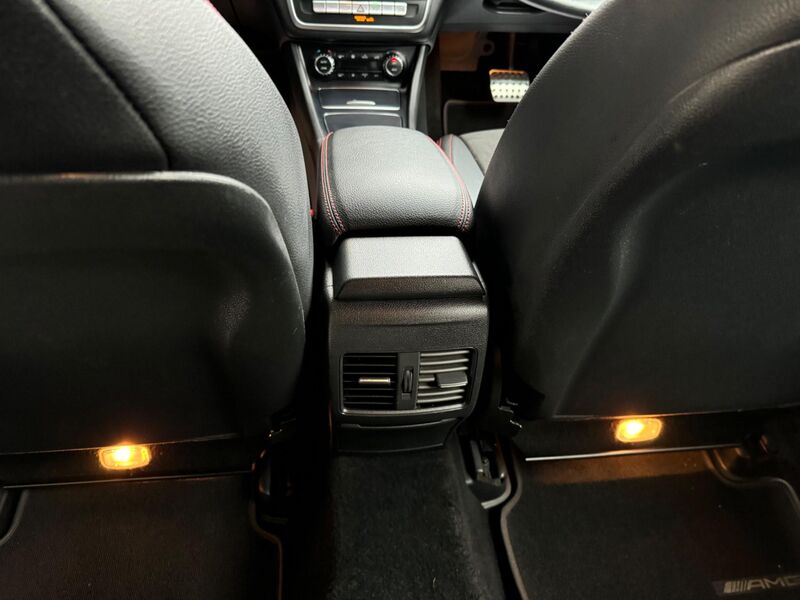 MERCEDES-BENZ GLA CLASS