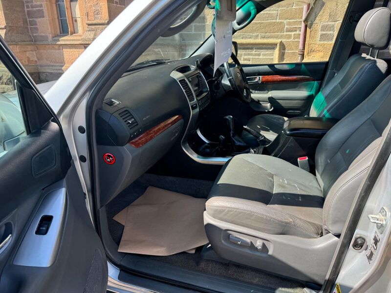 TOYOTA LAND CRUISER