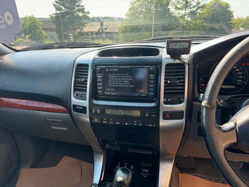 TOYOTA LAND CRUISER