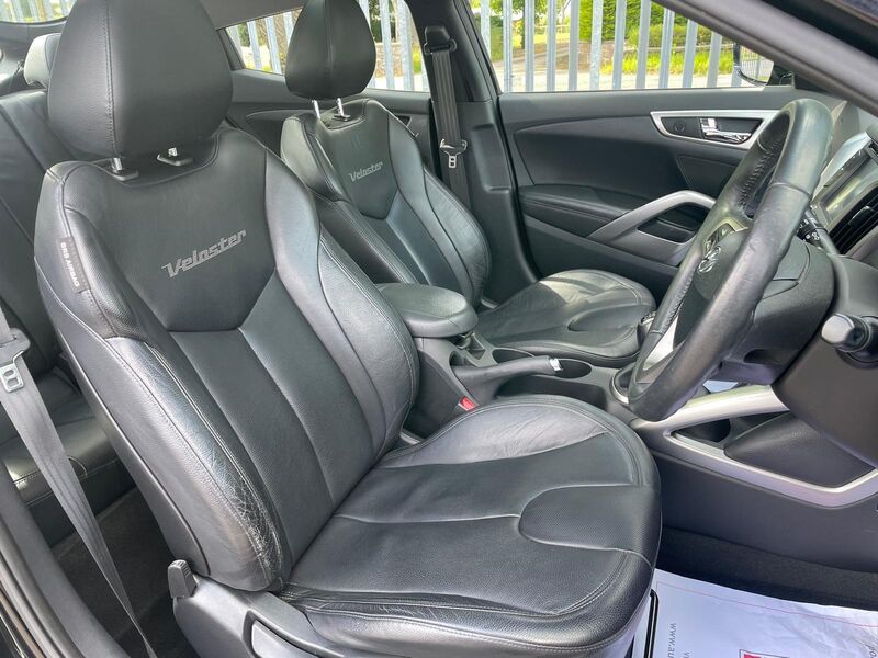 HYUNDAI VELOSTER