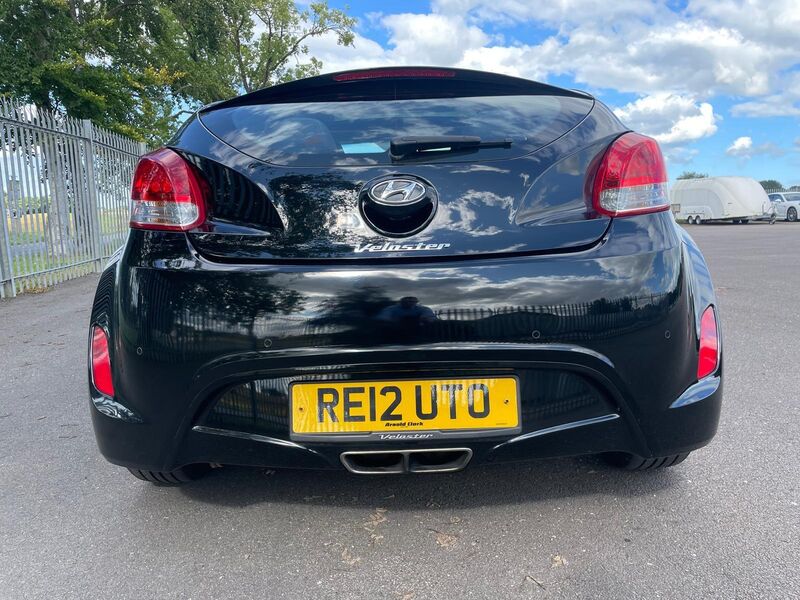 HYUNDAI VELOSTER