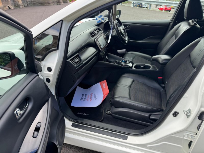 NISSAN LEAF