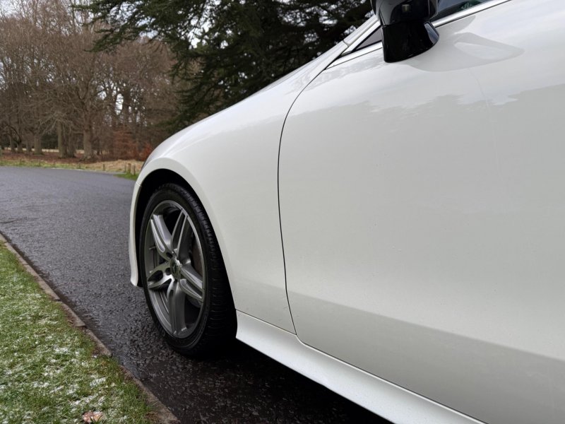MERCEDES-BENZ E CLASS