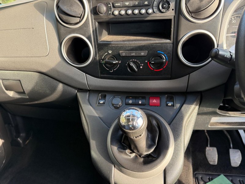 PEUGEOT PARTNER