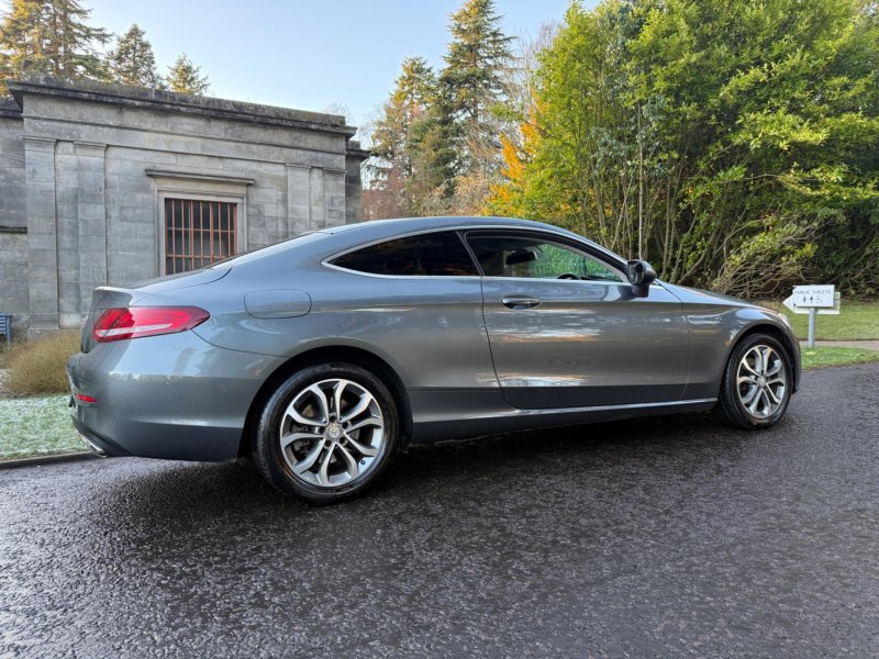 MERCEDES-BENZ C CLASS