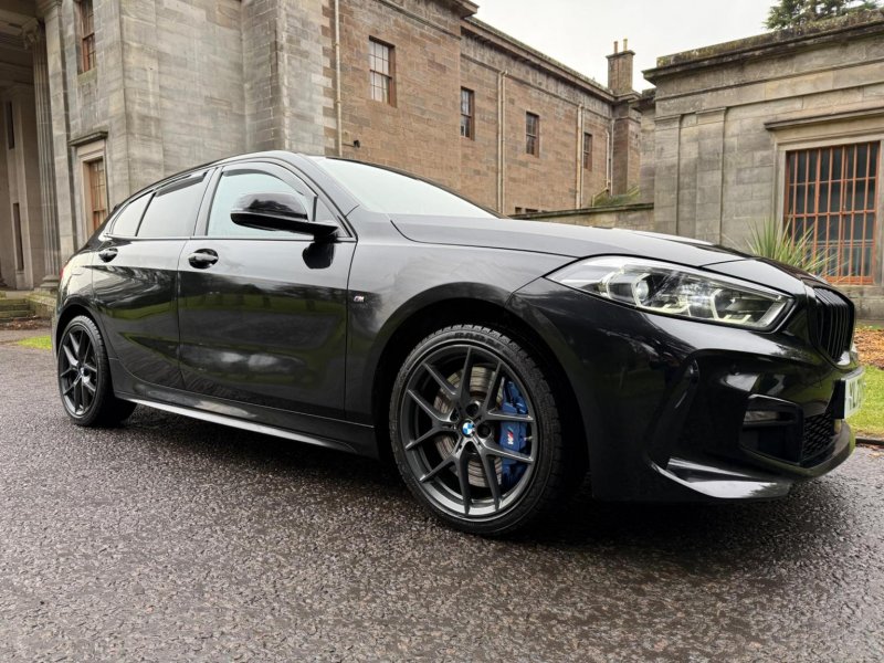 BMW 1 SERIES