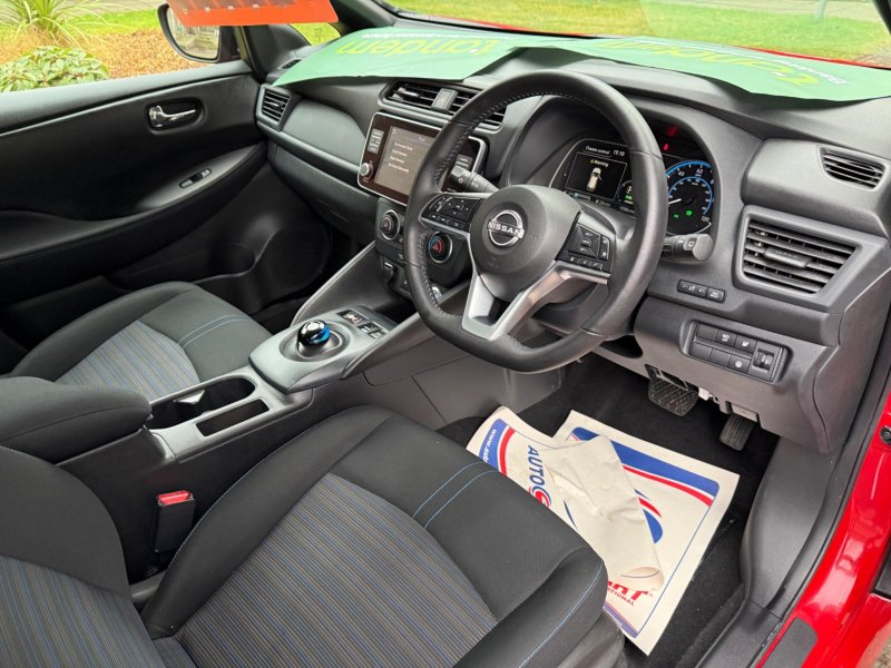 NISSAN LEAF