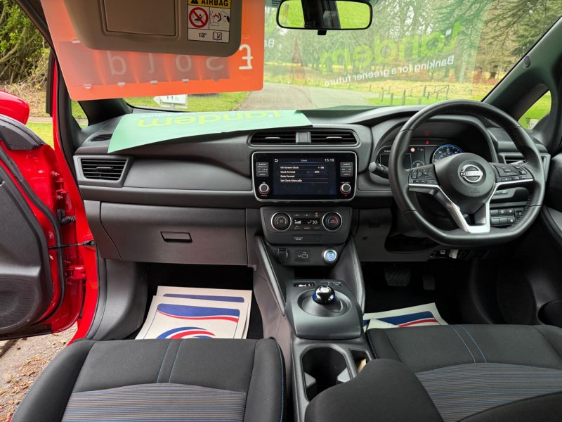 NISSAN LEAF