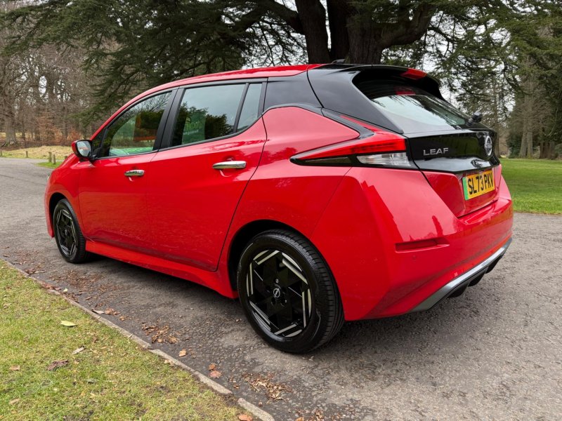 NISSAN LEAF