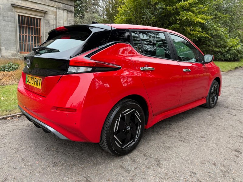 NISSAN LEAF