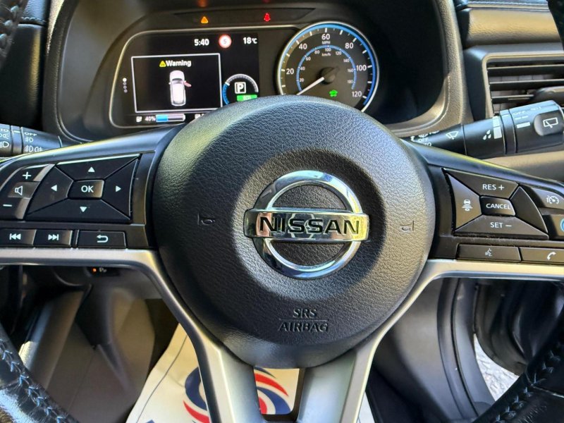 NISSAN LEAF