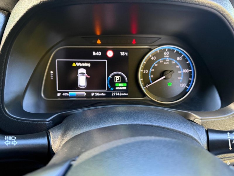NISSAN LEAF