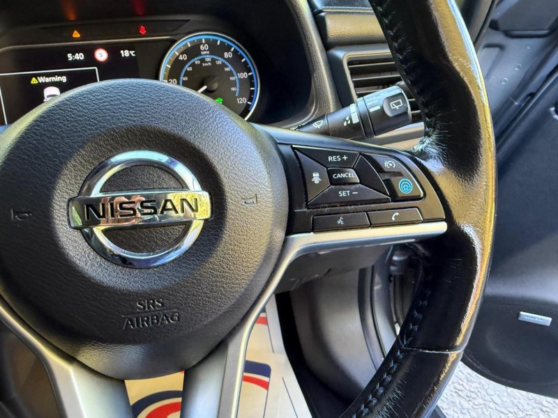 NISSAN LEAF