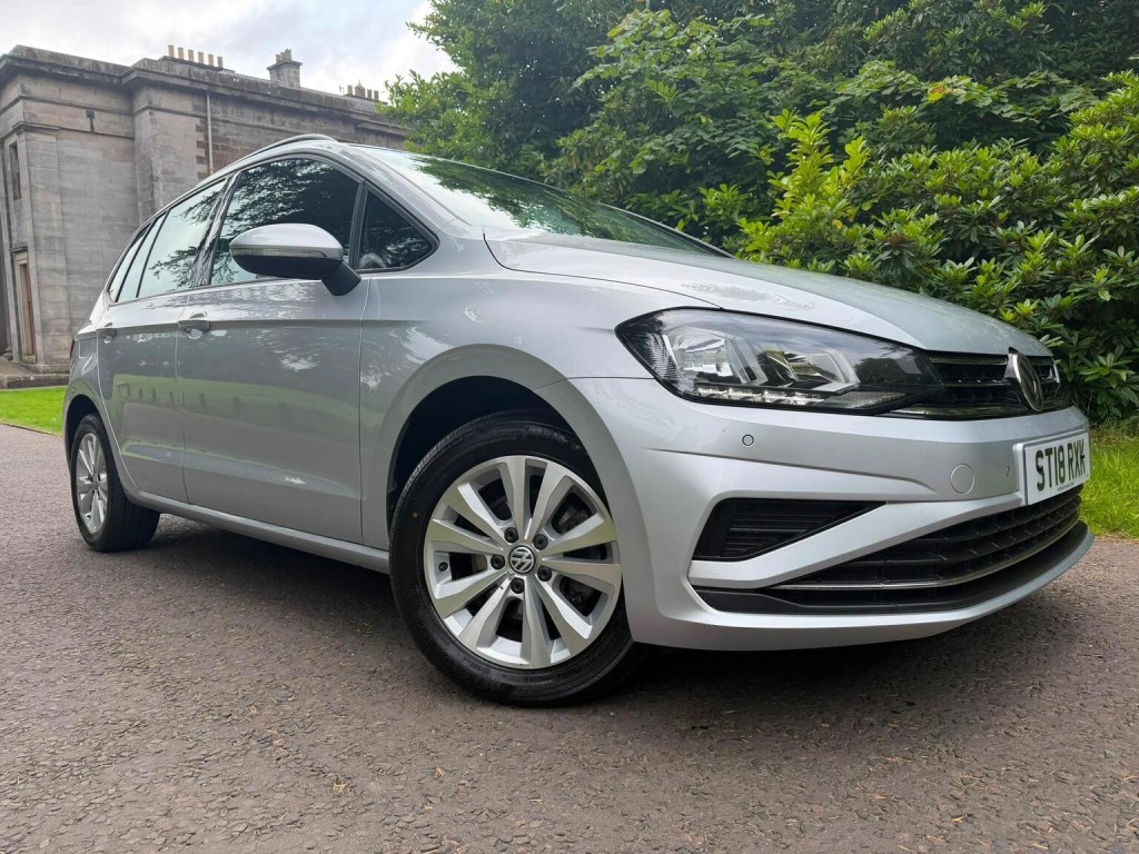 2018 Volkswagen GOLF SV
